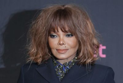 2018_Janet_MAMA_HongKong_2.jpg