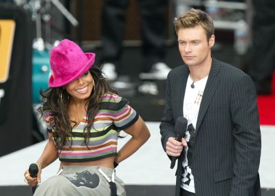 jj_OnAirRyanS04_25.jpg