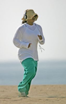 jj_JanetWorkOut05_3_03.jpg