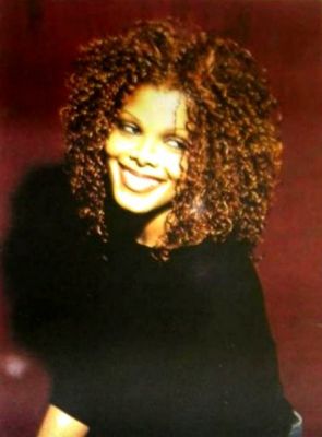 janet_TVR_EllenVonUnwerth_SET1_9.jpg