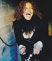 janet_TVR_EllenVonUnwerth_SET2_3.jpg