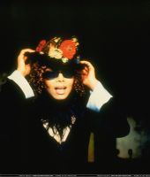 janet_TVR_EllenVonUnwerth_SET2_4.jpg