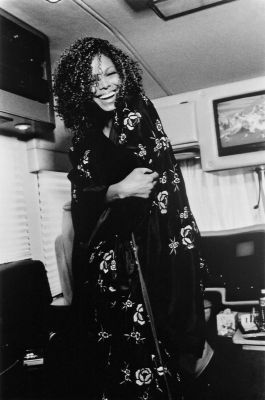 janet_TVR_EllenVonUnwerth_SET3_1.jpg