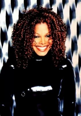 janet_TVR_EllenVonUnwerth_SET4_7.jpg