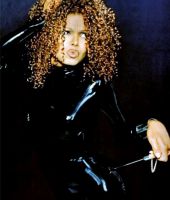 janet_TVR_EllenVonUnwerth_SET4_4.jpg