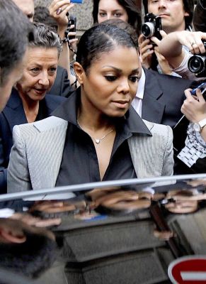 Janet2BJackson2BParis2BFashion2BWeek2BSpring2BSummer2B49jXIYOSKnLx.jpg