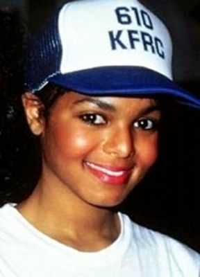 jj_JanetLatoya_Hayvenhurst_1.jpg