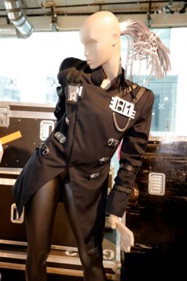 jj_juliensauctions_beverlyhills_gallery_opening_2021_288529.jpg