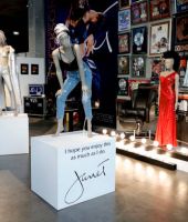 jj_juliensauctions_beverlyhills_gallery_opening_2021_281129.jpg