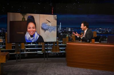 jj_fallontonight_jan22_28429.jpg
