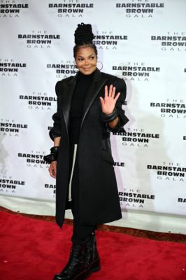 jj__BarnstableBrown_KentuckyGala22_281429.jpg
