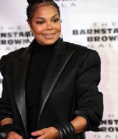 jj__BarnstableBrown_KentuckyGala22_281629.jpg