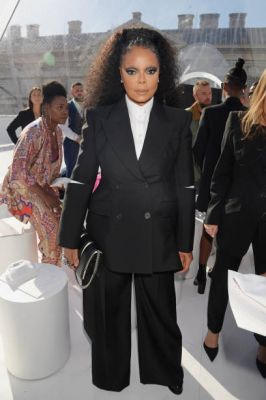 jj_McQueenShowLondon2022_28529.jpg