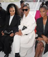 jj_McQueenShowLondon2022_28129.jpg