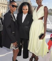 jj_McQueenShowLondon2022_28829.jpg