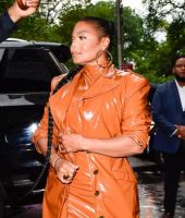 jj_NYFW_Arrivals_Siriano_23_28329.jpg