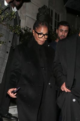 jj_leavingNaomixBOSS_party_28829.jpg