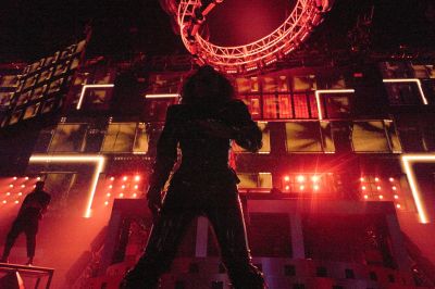 jj_VegasFinalAct_00013.jpg