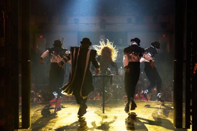 jj_VegasFinalAct_00016.jpg