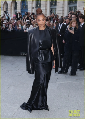 jj_JanetTomFord_PFW2500015.jpg