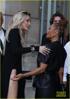 jj_JanetTomFord_PFW2500016.jpg