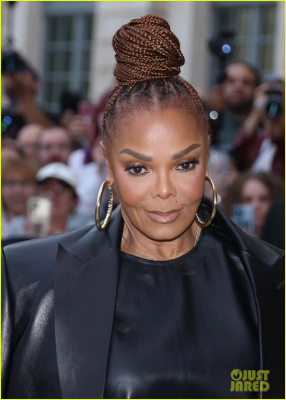 jj_JanetTomFord_PFW2500023.jpg