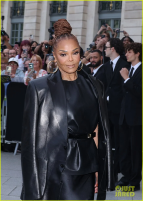 jj_JanetTomFord_PFW2500025.jpg