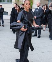 jj_JanetTomFord_PFW2500030.jpg
