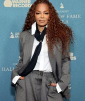 jj_GrammyHallFame_Carpet_00004.jpg