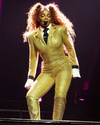 Click to view full size image
==============
jj_JanetJapanTour_202600001.jpg jj_JanetJapanTour_202600001.jpg