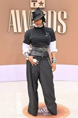 Click to view full size image
==============
jj_BET26_Carpet00018.jpg jj_BET26_Carpet00018.jpg