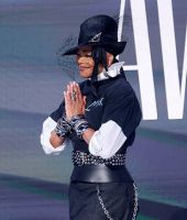 jj_BET26_Ceremony00001.jpg