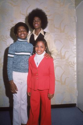 1974_TimBoxer_WarwickHotel_1.jpg