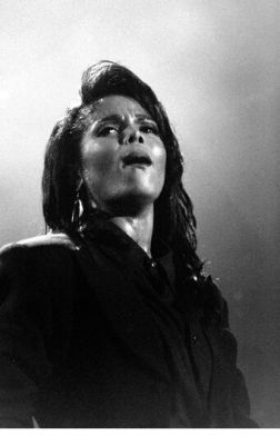 jj_RhythmNationTour_London_09.jpg