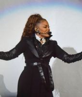 janet-jackson-thatgrapejuice-sotw-tour-5x-600x450.jpg