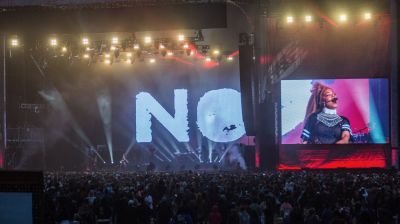 jjoutsidelandsfest_28229~0.jpg