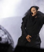 RNB_Fridays_Live_2.jpg