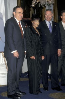 janet_NYCHall_98_0010.jpg
