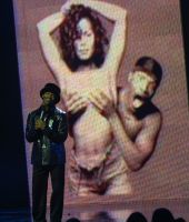 2001_MTVicon_Show_013.jpg
