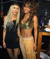 2001_MTVicon_backstage_03.jpg