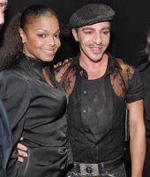 2006_ParisFashionWeek_Galliano_07.jpg