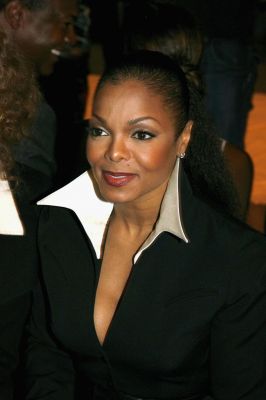 2006_ParisFashionWeek_Valentino_02.jpg