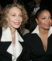 2006_ParisFashionWeek_Valentino_01.jpg