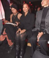 2006_ParisFashionWeek_VivianWeswood_05.jpg
