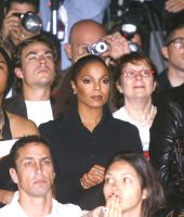 2006_ParisFashionWeek_VivianWeswood_06.jpg