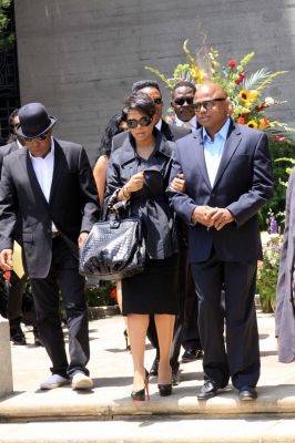 2010_MJDeathAnniversary_02.jpg