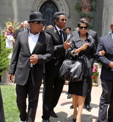 2010_MJDeathAnniversary_06.jpg