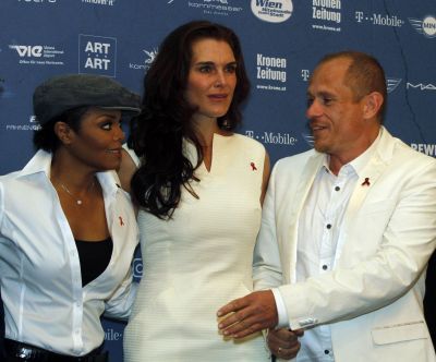 2011_LifeGalaConference_014.jpg
