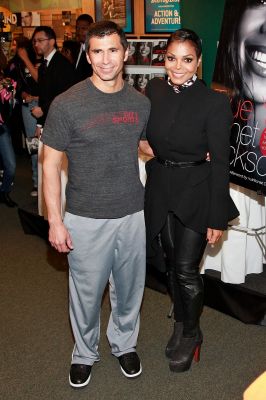 2011_TrueYou_BarnesNoble_014.jpg