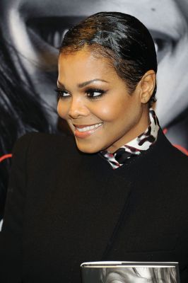 2011_TrueYou_BarnesNoble_027.jpg